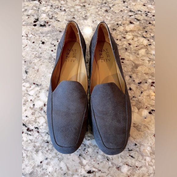 Naturalizer Women’s Kate Slip On Blue Suede Flats Size 7 - Picture 1 of 7